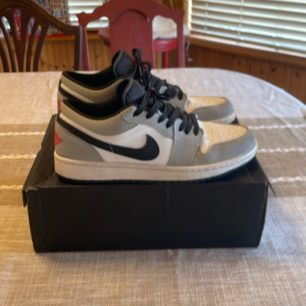 Jordan 1 Low ‘Light Smoke Grey’